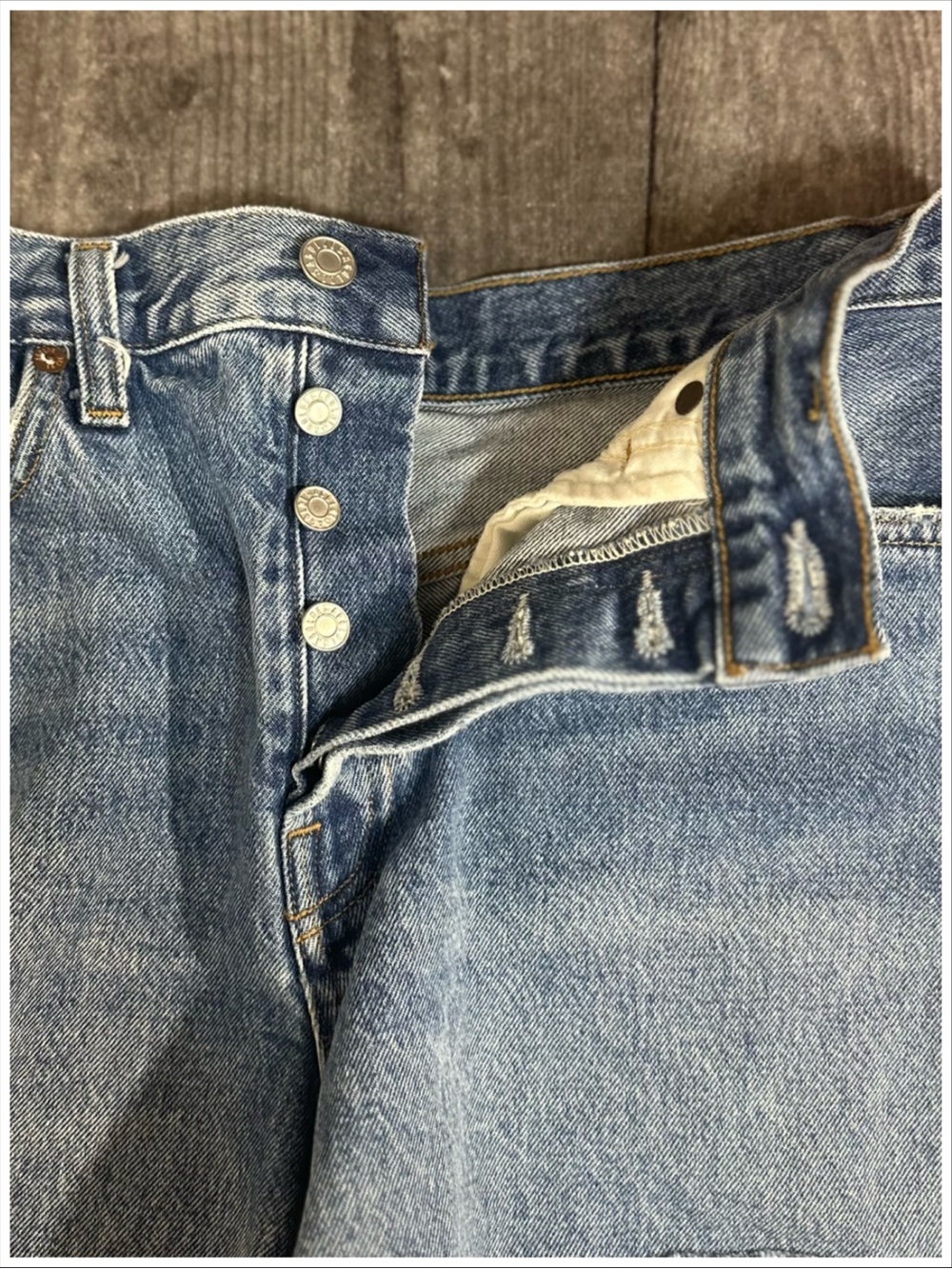AGOLDE Button Fly Parker Long Jean Shorts ~ Size 28 ~ Item #501 - Picture 8 of 10